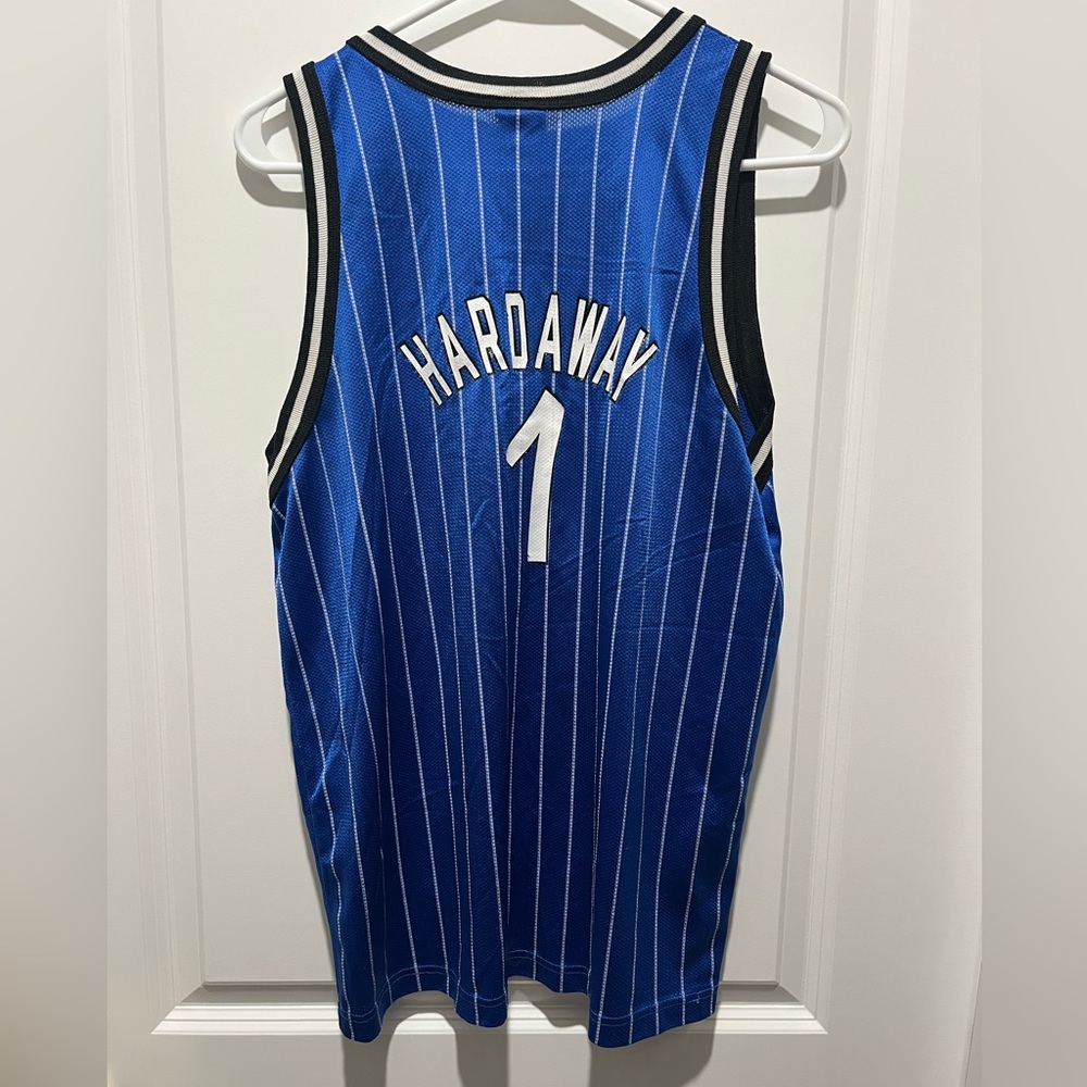 Orlando Magic Penny Hardaway jersey.